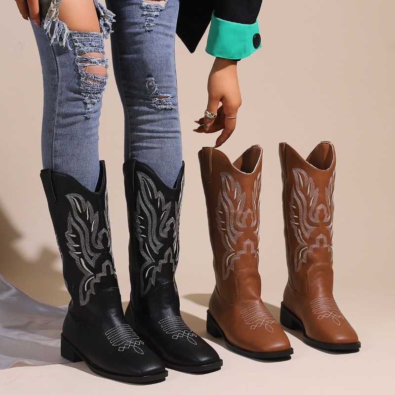 High Heel 2025 Embroidered Cow Women's Boot Knee High Long Boots White Wedding Western Boots fashion Party Designer D260917