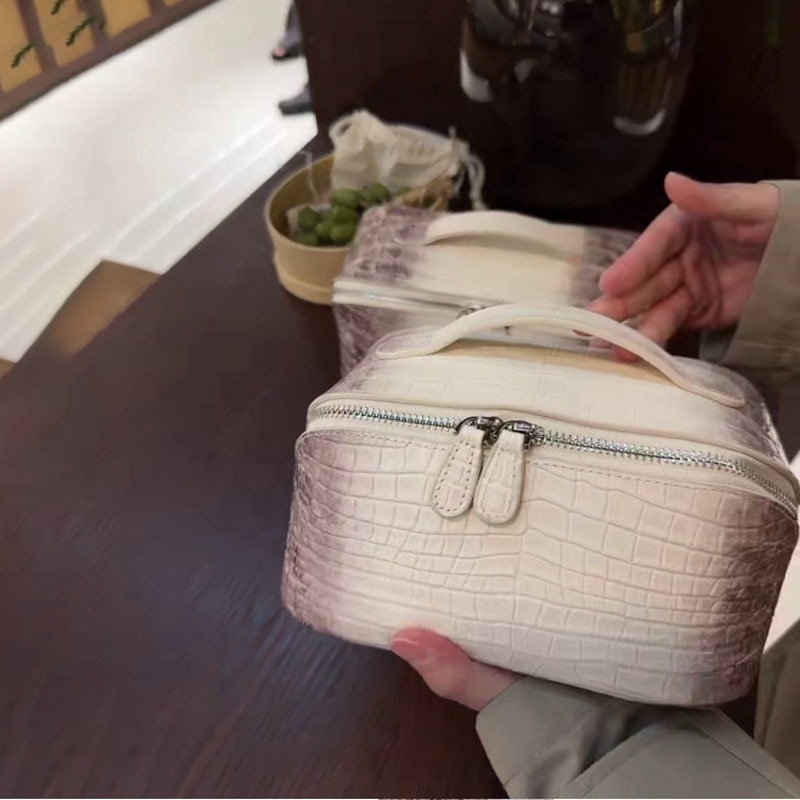 European and American Style Crocodile Pattern First-Layer Cowhide Makeup Bag Fashionable Genuine Leather Large Capacity Trav 260916