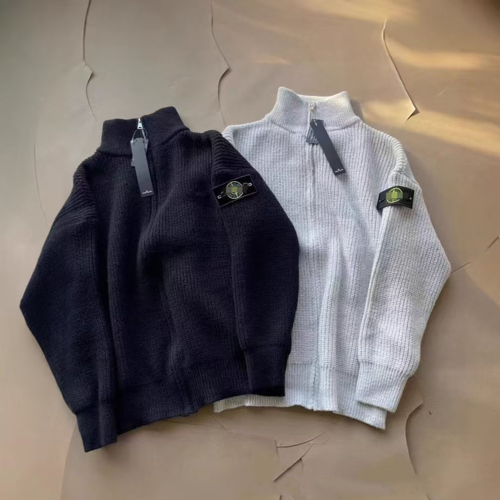 Men's and Women's Pullover Sweater with Collar and Front Zipper - Warm for Autumn and Winter, Loose Collar, Double Zipper, Cute Couple Sty