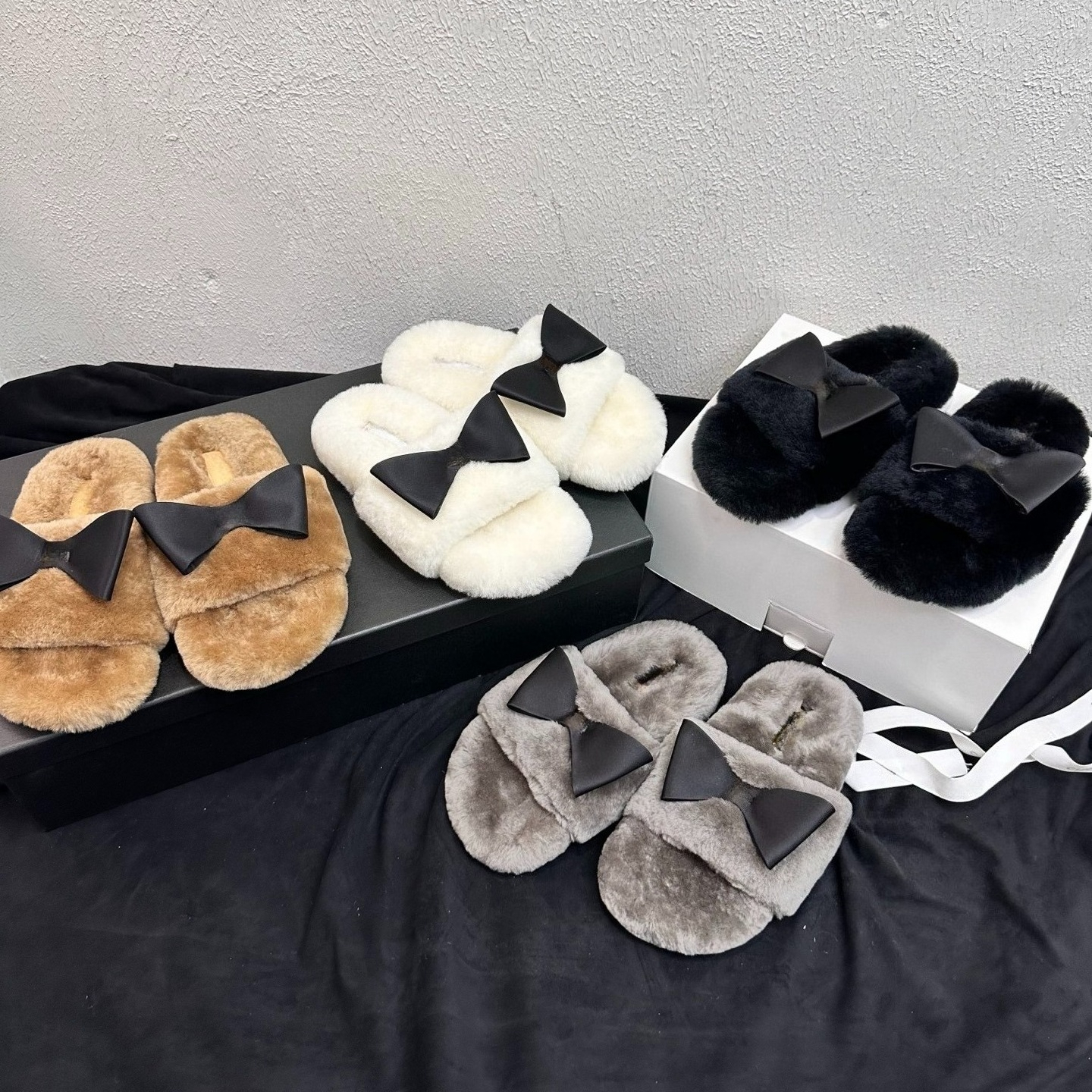 Bowtie Embellished Wool Slides Warm comfortable winter fluffy slippers Luxury designer women open toe flat fur indoor shoes Non slip rubber sole Fac