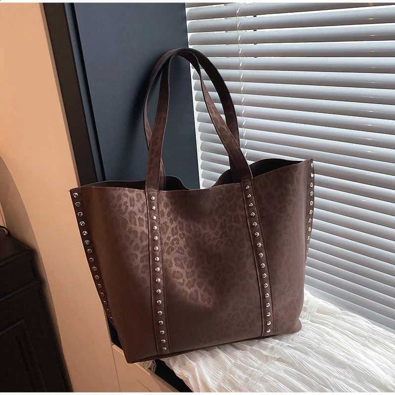 European American Leopard Print Tote Bag Magnetic And Design Shoulder Bag Large Capacity Commuting Handbag H260916