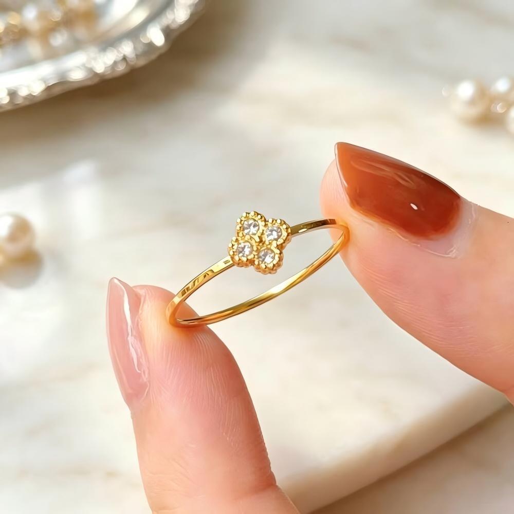 Luxury Brand Designer Jewelry High-End Light Luxury Titanium Steel Four-Leaf Clover For Women, Trendy And Non-Fading Floral Fashion Diamond Ring, Kn