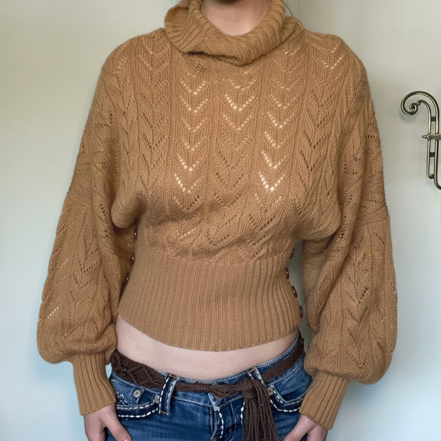 American retro-style solid-color turtleneck sweater with cut-out bat sleeves and fitted waist, featuring a stylish button design 38