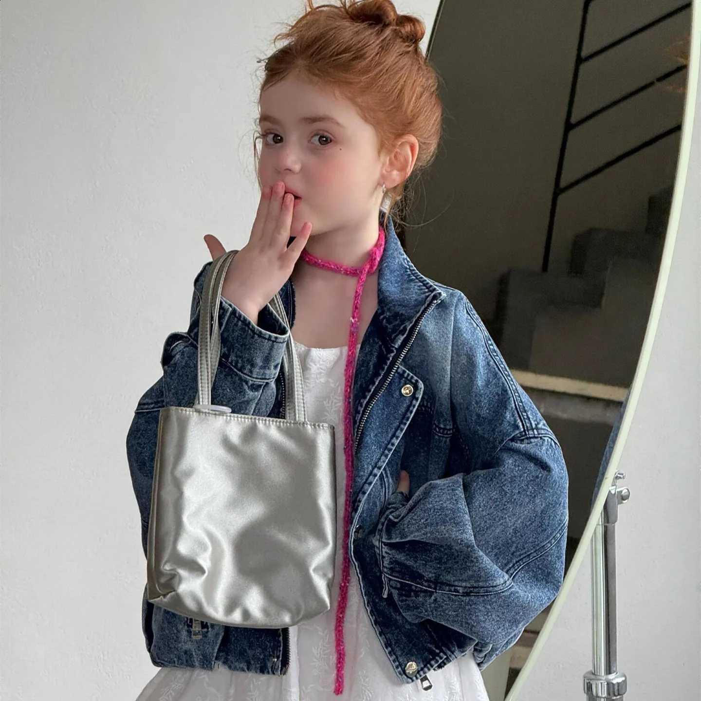 Autumn 2026 Spring New Korean Children Clothing Girls Coat Bat Shirt Retro Handsome Short Denim CoatT260916