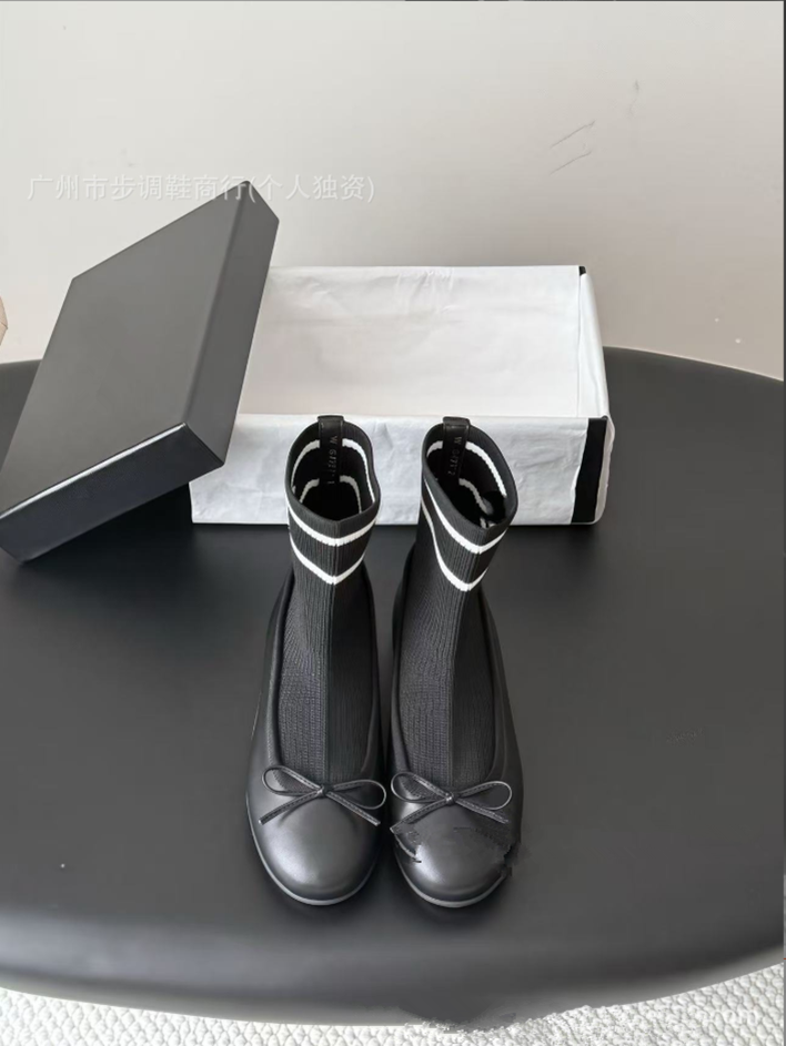 High Quality Handmade Retro Two Color Spliced Ankle Boots, Shock Absorbing Non Slip Flat Sole Short Booties For Women Autumn Winter Travel And Outdo