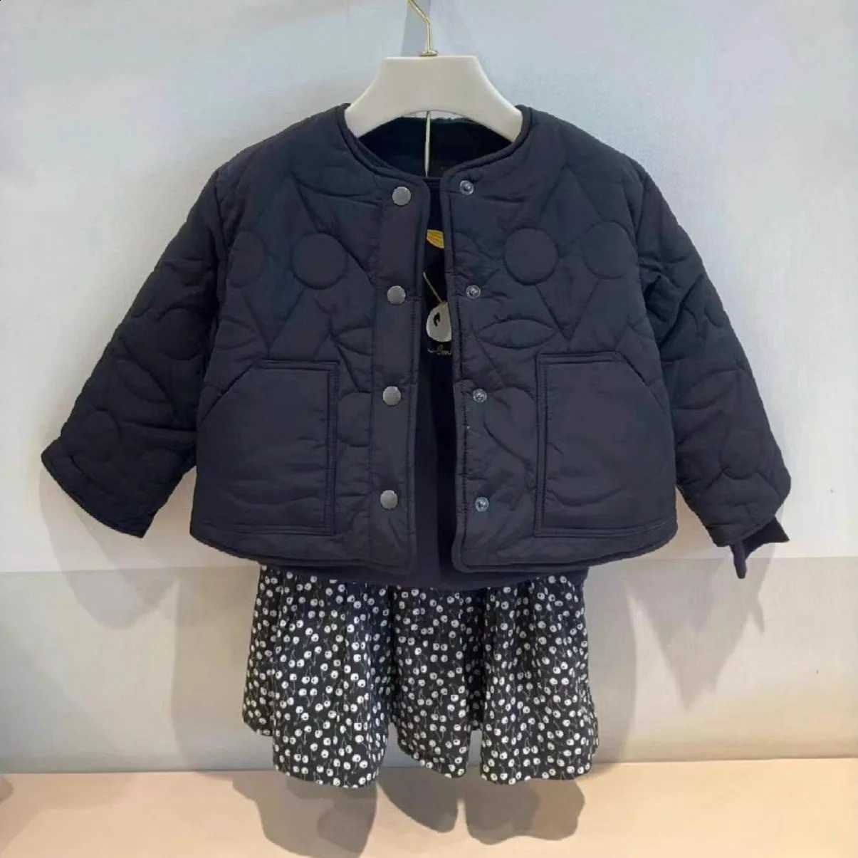 Winter Girls' Cotton Coat 26 New Arrival Embroidered Fashionable and Warm Children's Jacket; 100% Cotton Printed Girls' Dress J260917