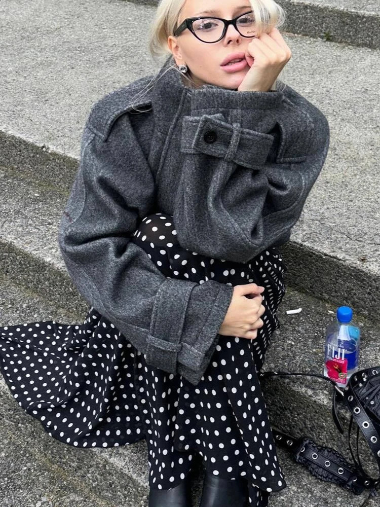 Vintage Loose Stand Collar Coat for Women Casual Solid Full Sleeve Warm Cropped Overcoat Fashion High Street Outwear 260910