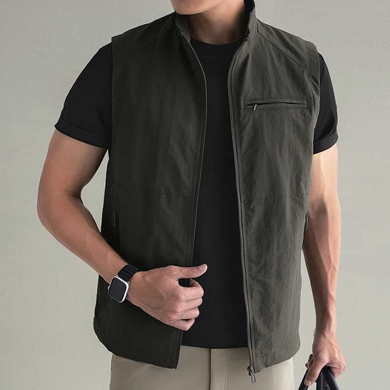 Men's Outdoor Fishing Vest Summer Autumn Casual Breathable Tactical Vest Quick Dry Sveless Tooling Sports Jackest Nylon Vests Q260917
