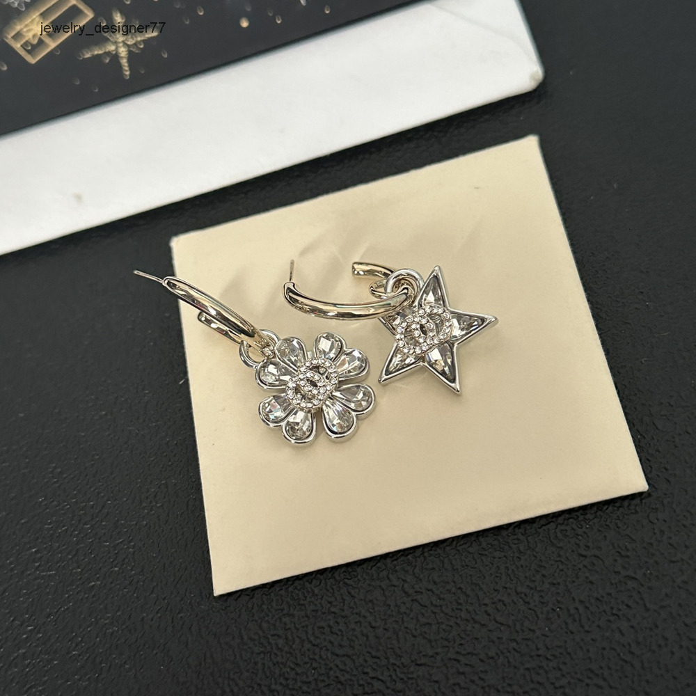 Pearl Studs Crystal Flower Earrings Never Fading Earrings Stud Classic Style Earring Copper Stamp Letter Earrings Womens Elegance Wedding Party Desi