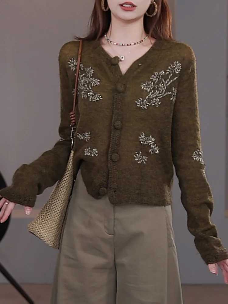 Green Heavyweight V-Neck Embroidered Long Sleeve Knitted Open Cardigan Women's Base Layer Top for Autumn New Design Slimming J260916