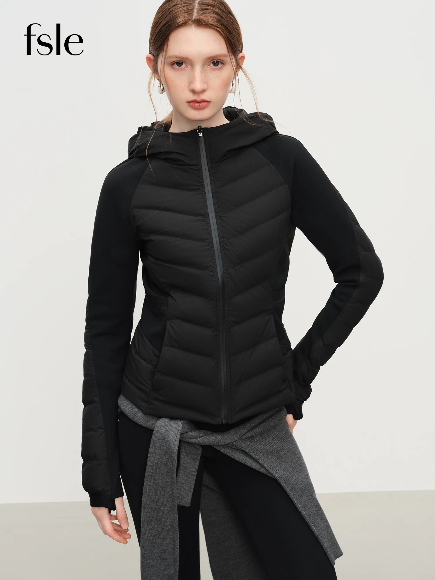 FSLE Patchwork Lightweight Stretch Knit Hooded Jacket 2025 Winter Arrival Black Short Down Coats 260916