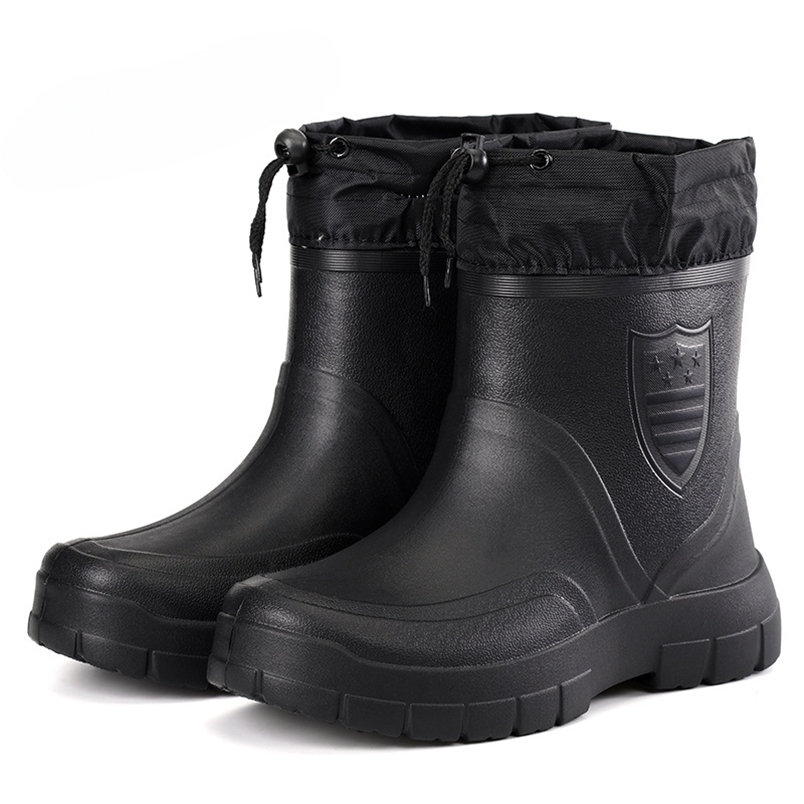 Versatile Mens Rain Boots Waterproof outdoor lightweight shoe Velvet fashion short boot Casual comfort male water shoes 260917