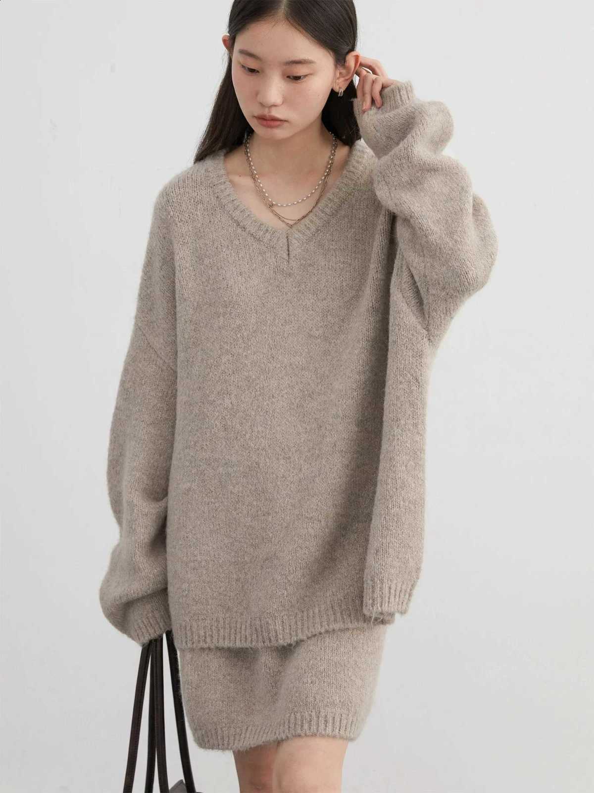 Skirt CHIC VEN Fashion Women Set Pullover Loose New Mini V-neck Solid Sweater Straight Leg Skirts Spring Autumn 2024W260915