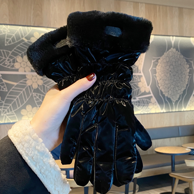 Women's 2026 New Style Warm Cute Touchscreen Electric Bike Cold and Windproof Riding Gloves for Women Winter