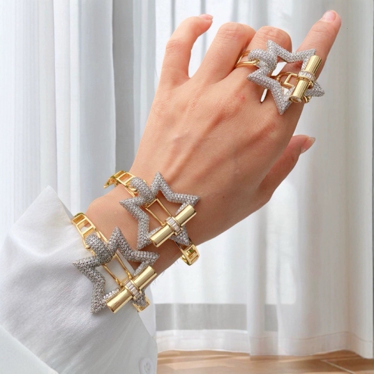Luxurious Designer New Cross-bar Ot Series Ring And Bracelet, Five-pointed Star Light Luxury Matte Bracelet Ring Set, Fashionable And High-end Feeli