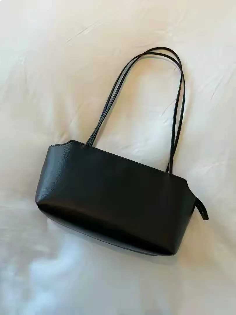 Black Leather Tote Bag Women Large Capacity Handbag Simple Style Durable PU Material Fashionable Handheld Bag by KeBido H260916