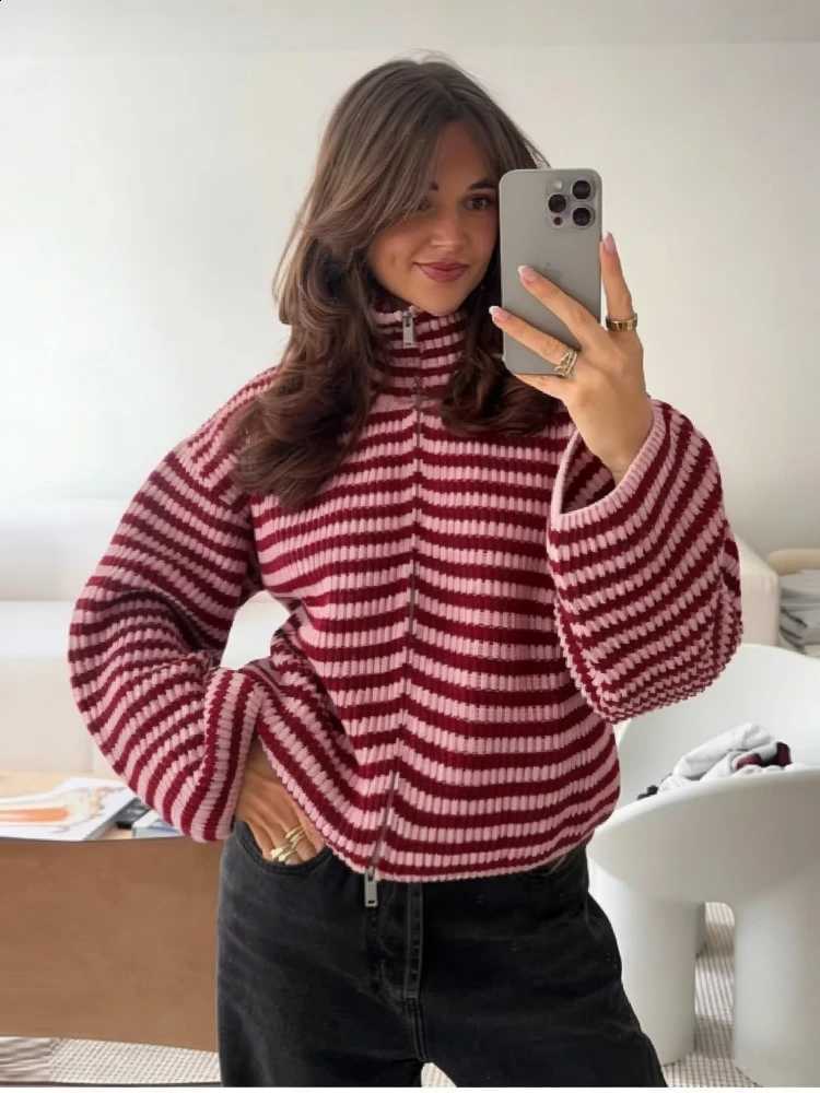 2026 New Spring Striped Loose Knit Cardigans Women Casual Turtleneck Zip-up Pink Sweater Coat Women Knitwear Streetwear X260916