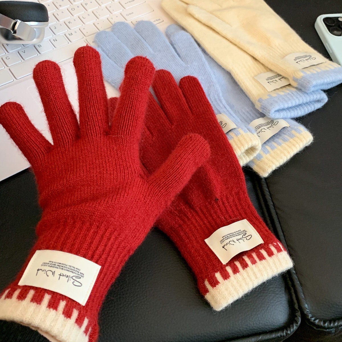 Korean-style, Instagram-inspired, patchwork, long knitted gloves for women, 2026 new winter collection, warm, fingerless, and touchscreen-compatible