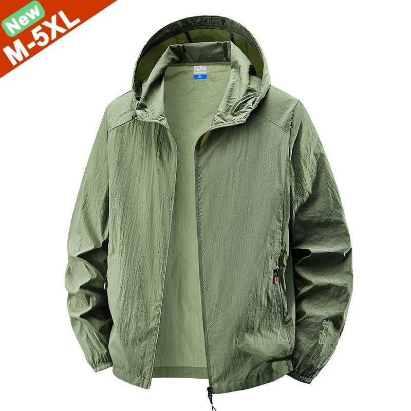Fast Ship Summer Jackets Men Hooded Windbreaker Coats Camping Sunscreen Clothing Men Ultrathin Fishing Wearing Man Sportswear C260917