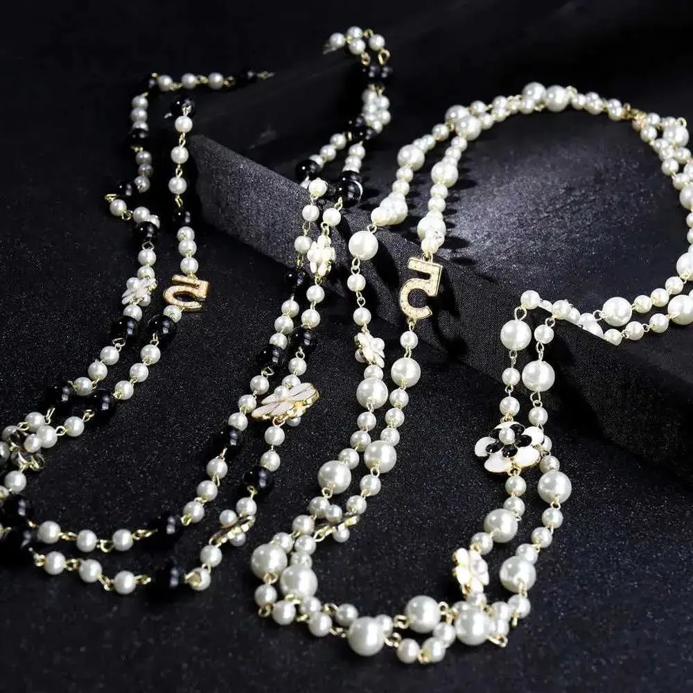 Dainty Adjustable Pendant Necklace Luxury Simulated Pearl For Women No5 Double Layer Pendant Long CC Necklace open photo locket pendant Sweater Chai