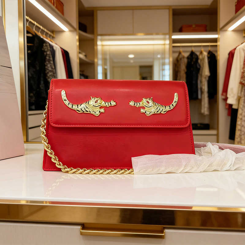 New Niche Designer Bags Women Luxury Handbags Tiger Underarm Bags Small Banquet Evening Bag Fashion Versatile Chain Shoulder Bags 260917