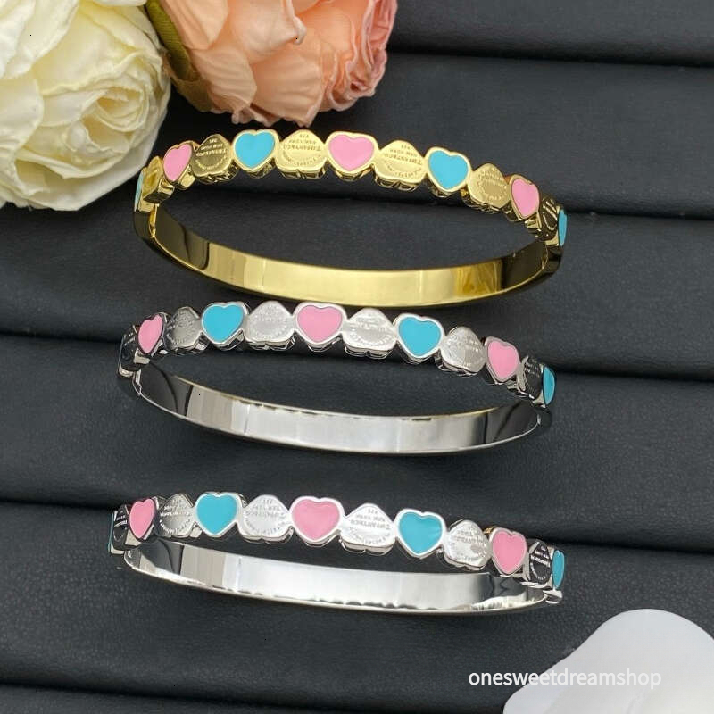 t bracelets Classic Designer Epoxy Colored Heart Bangle for Women High-quality 18K Gold Luxury Fashion Bracelet Christmas Gifts