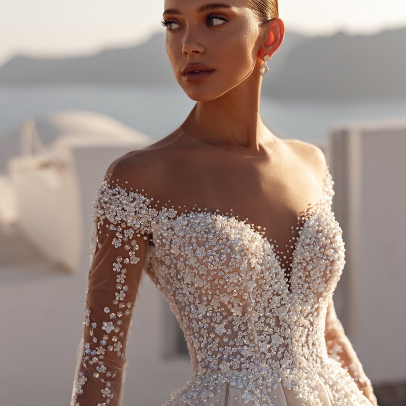 Ivory White Appliques Wedding Dresses Sequin Flower Decal Skirt Detachable Long Tail A-line Skirt Made Wedding Dress Bridal