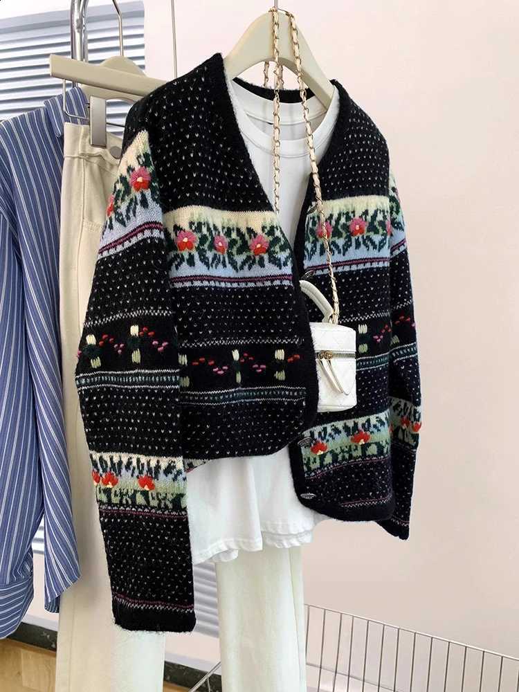 Vintage Knitted Cardigan Fashion Flower Embroidery Tops Coat Autumn Winter New Long Sleeve Chic Sweater Top X260916