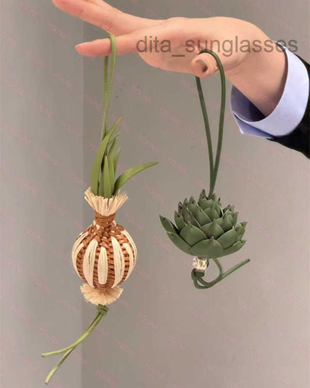Hand Woven Onion sprout Artichoke Bag Charms Designer Handmade Leather Plant Pendant Car Hanging Ornament Fashion Women Bag Decor Keychain Gift Vaca