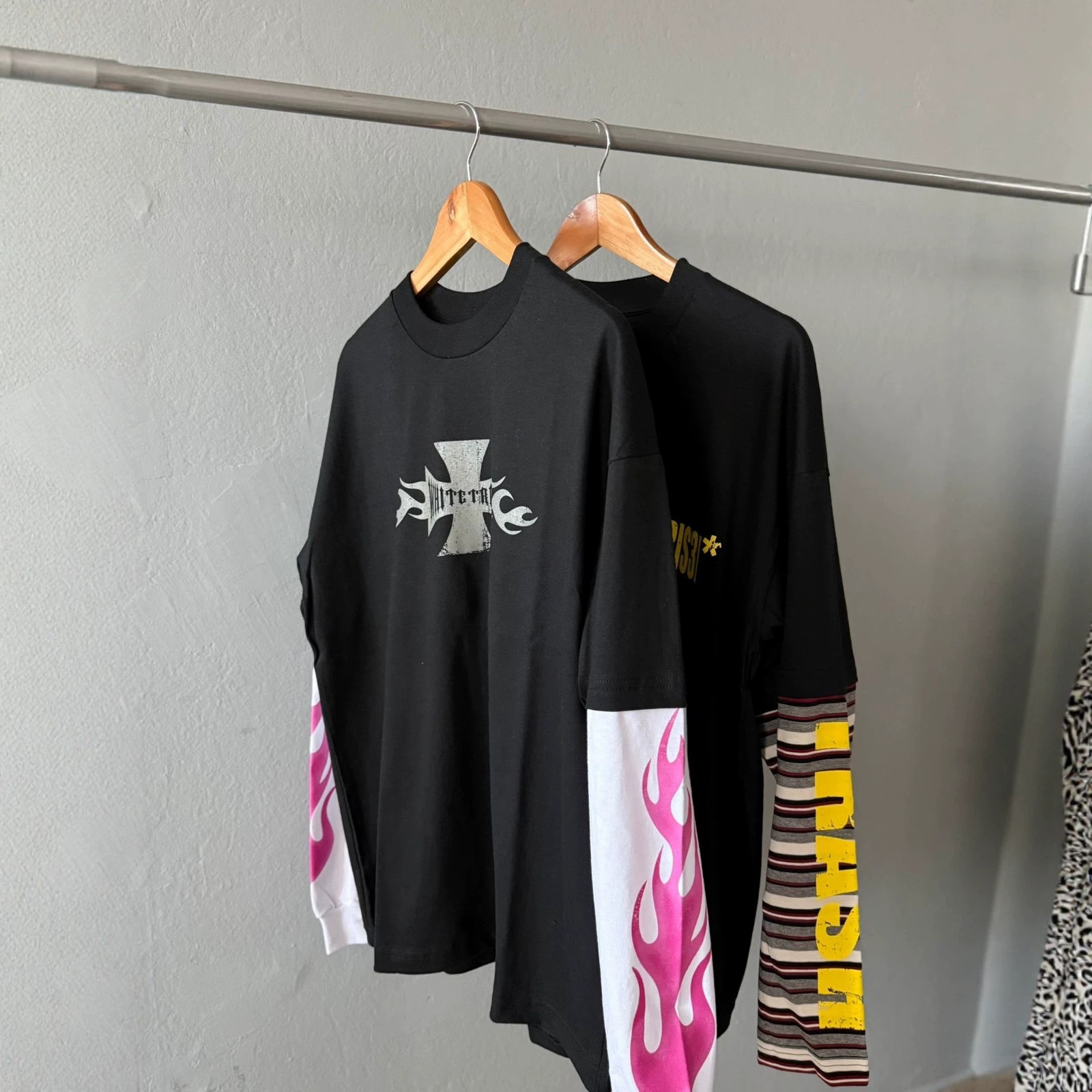 Spring Autumn High Street Fake Two-Piece Long Sleeve T-Shirt, Unisex, Loose Fit, Drop Shoulder, Cross and Flame Print Top 62