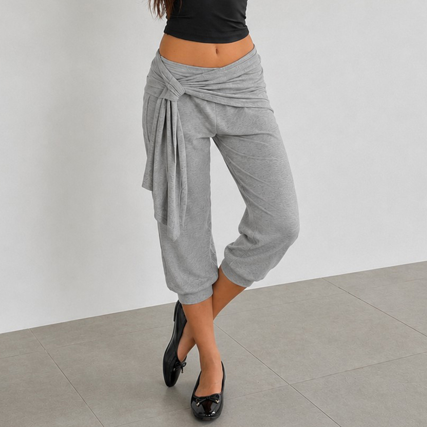 American casual sporty style, solid color, waist-tie detail, patchwork design, low-waist, mid-length pants women, loose fit, fashionable, versatile,
