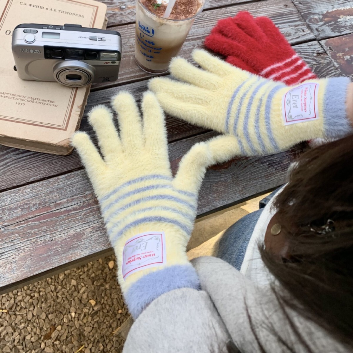 Korean-style plush striped knitted women, winter 2026 new collection, thickened warmth, suitable for cycling and cold weather, five-finger gloves