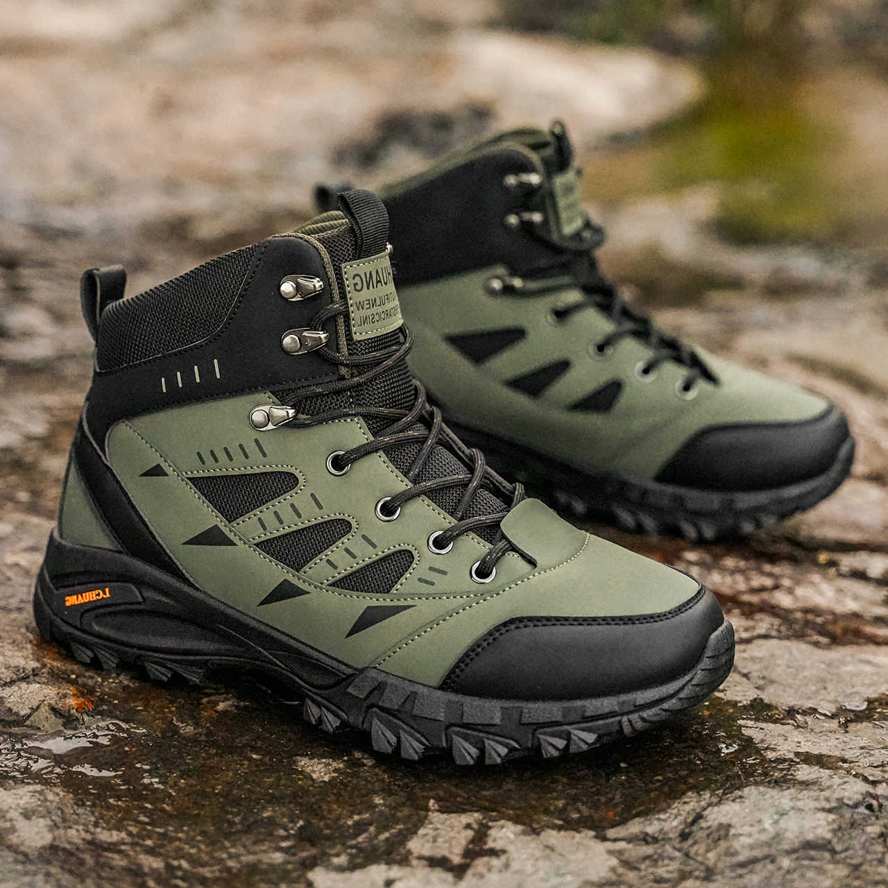 High-top Classic Men's Boots Wear-resistant Sole Soft Upper Classic and fa1able Suitable for Hiking and Outdoor Wear. D260917