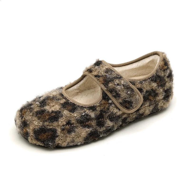 Leopard Winter Fur Shoes Women Mary Janes Warm Plush Flats Nonslip Fashion Ladies Shoes Soft Big Size 42 DX766 260917
