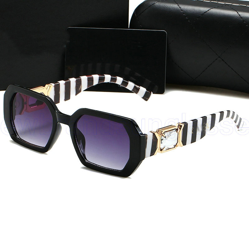 Off Embossed Check Square Sunglasses For Women Vintage Frame Luxury Designer white Heritage TB Square Sunglass Eyewear Trending Products EKD Cat-eye