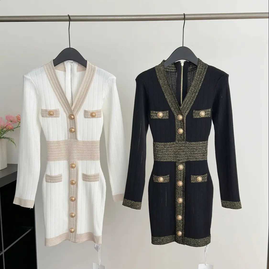 Sheath Hollow Sexy Out Dress Women Autumn V-Neck Bright Silk Patchwork Knitted Dresses Elegant Gold Buttons Mini Vestidos A163 C260917