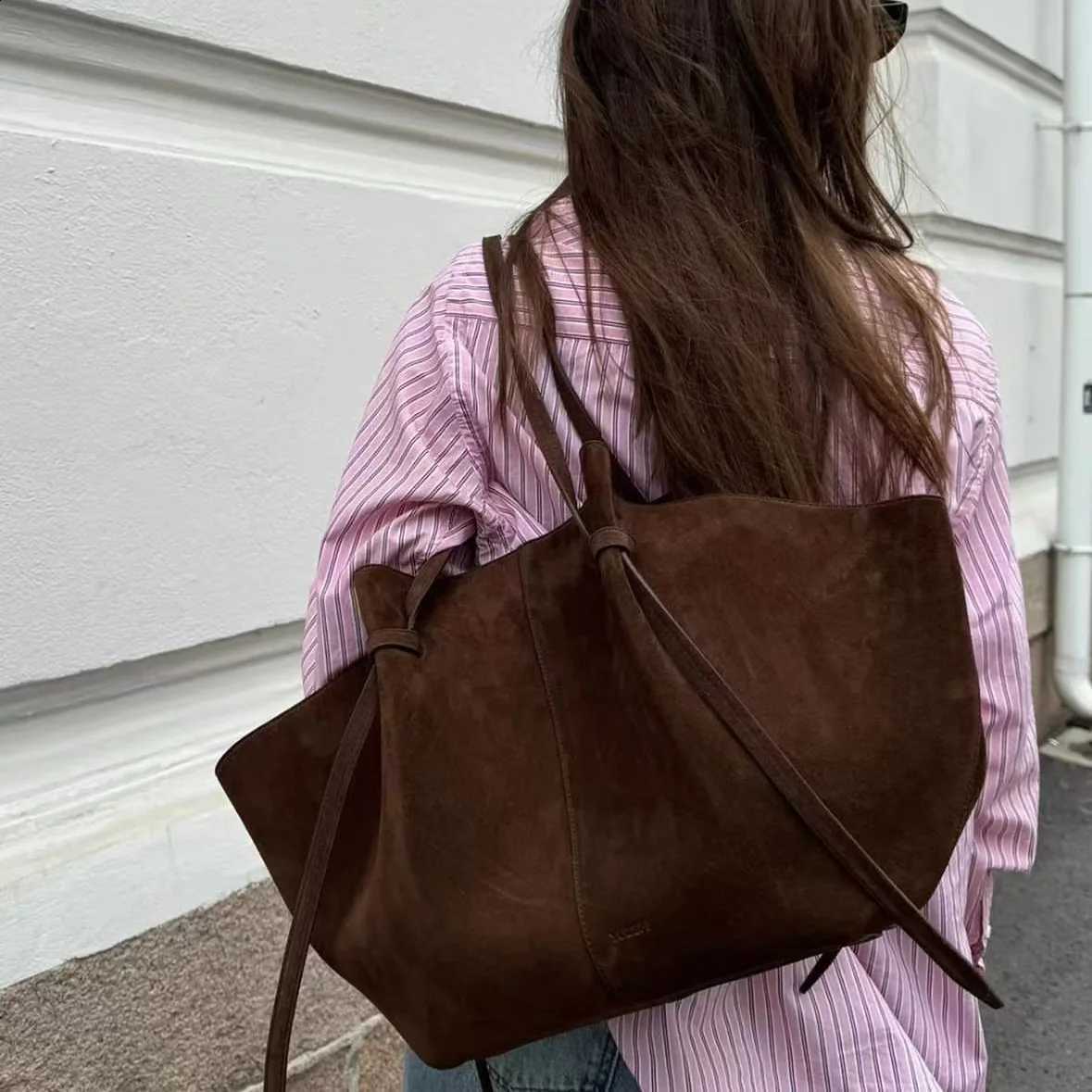 Women's Shoulder Bag Suede Nubuck Large Capacity Hand-held Wing Tote Bag Designer Long Shoulder Strap Shopping Roomy Bags New H260916