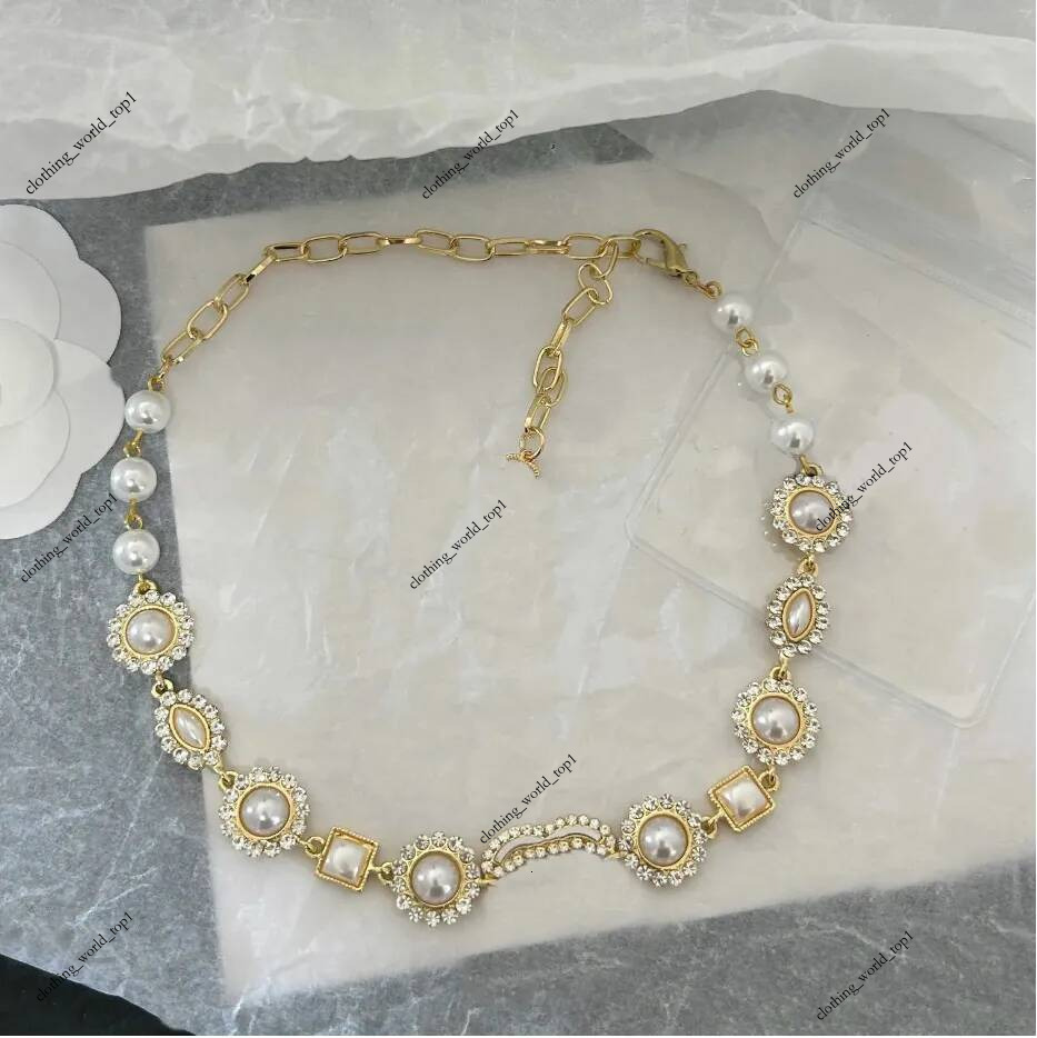 Pendant Necklace Women's Pendant Designer Brand Love Gold Classic Luxury Pearl Necklace New Autumn drop Retro Design Gift Jewelry Charm c41 016