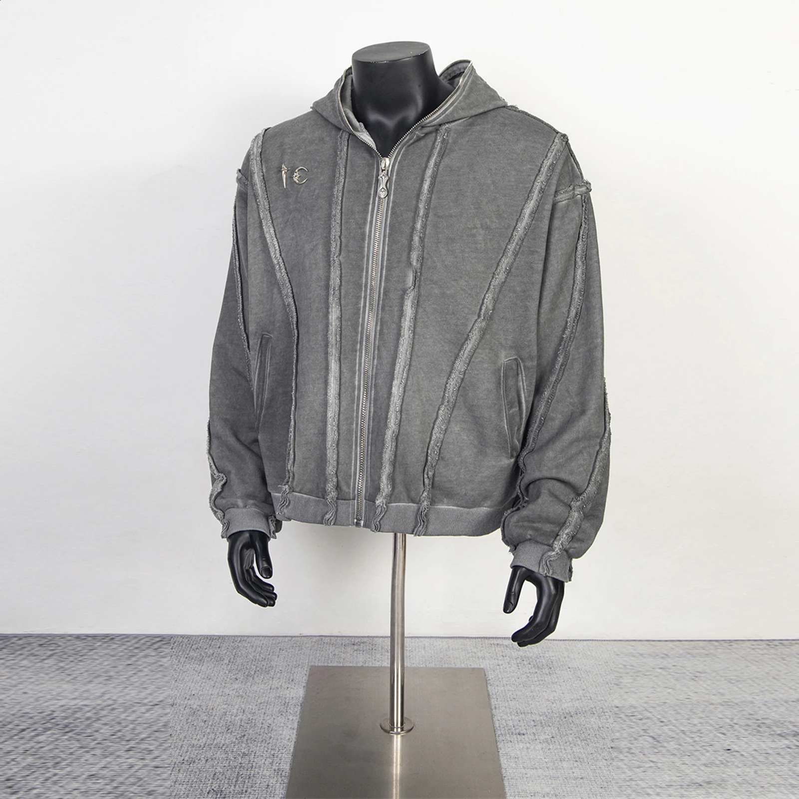 High Street Washed Vintage Frayed Metal Zipper Hooded Jacket for Men and Women Ripped Loose Cardigan Casual Baggy Sweatshirts 260917