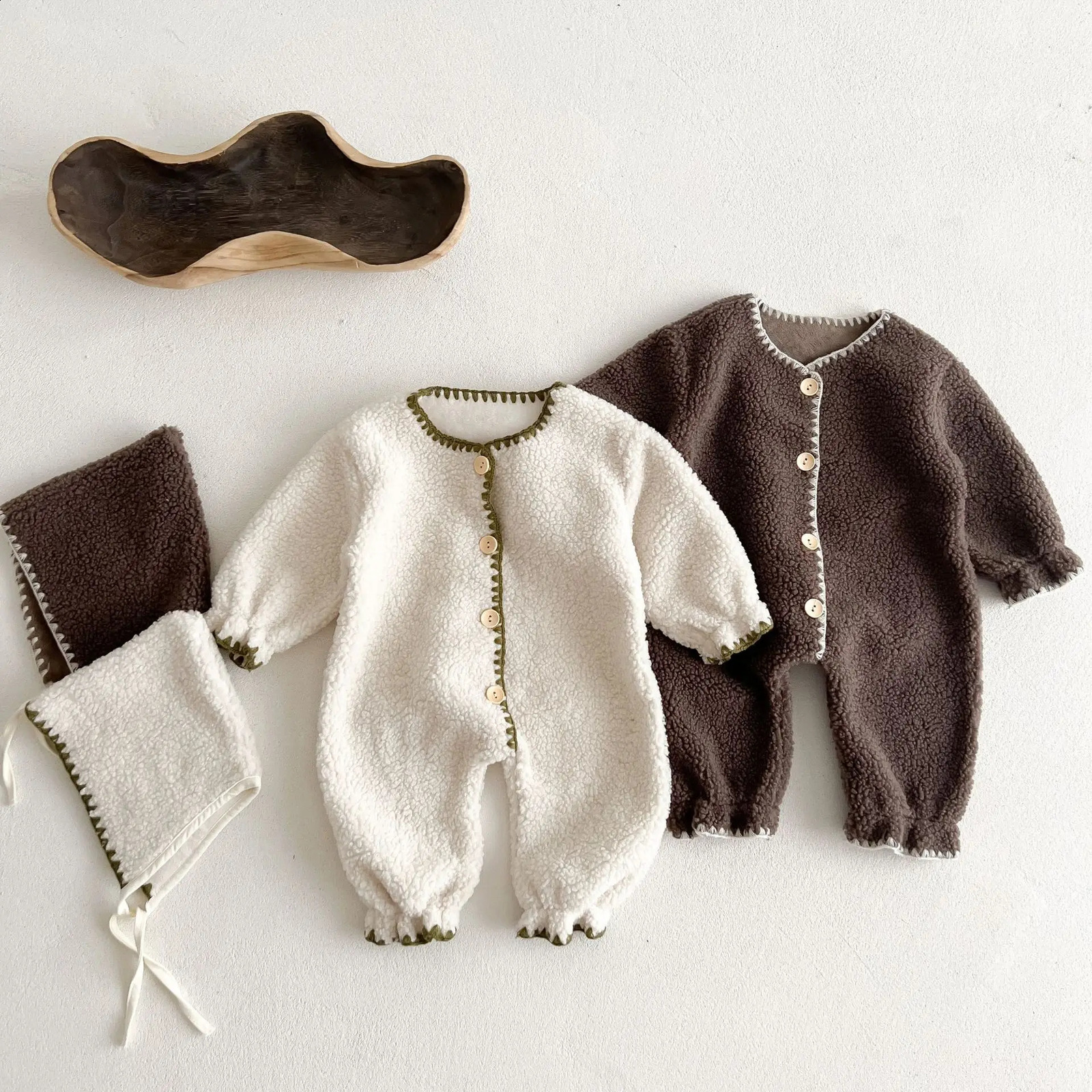 Plush Warm Baby Jumpsuit Romper for Autumn Winter 2026 Fleece for Baby Clothing Jumpsuit Long Climbing Clothes260916