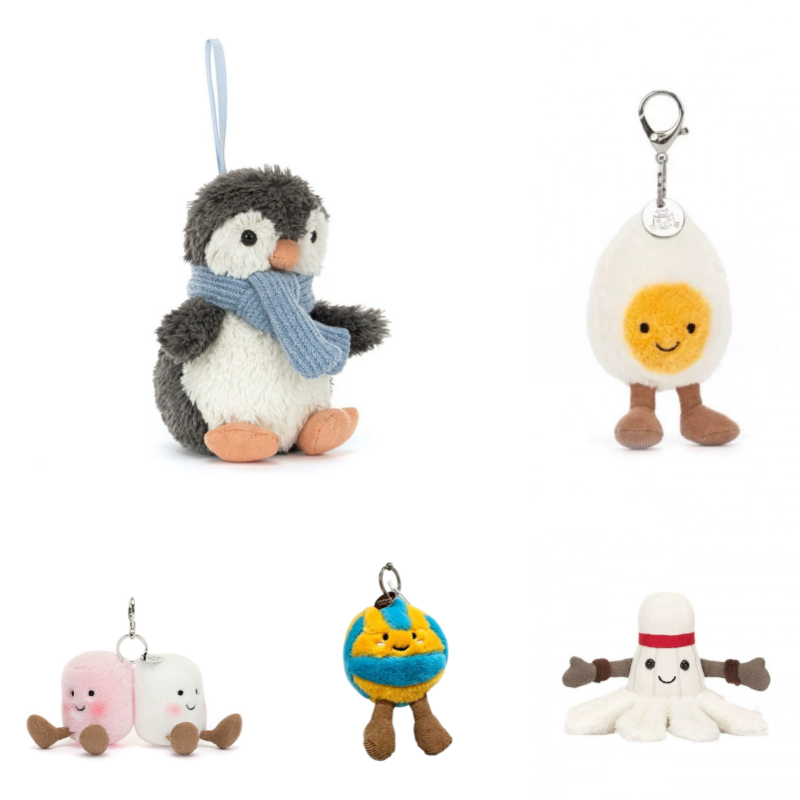 Jelly Cat Designer Bag Charms Luxury Key Chain Candy Adorable Plush Soft Two Tone Keychain Designers Doll Car Accessories Backpack Ornament Portachi