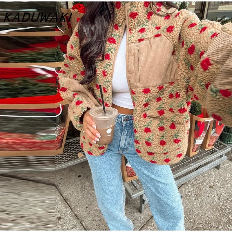 KADUWAKI Springautumn Retro Printed Plush Zipper Short Jacket Casual Loose High Neck Pocket Coats Lady Versatile Street Outwear 260917