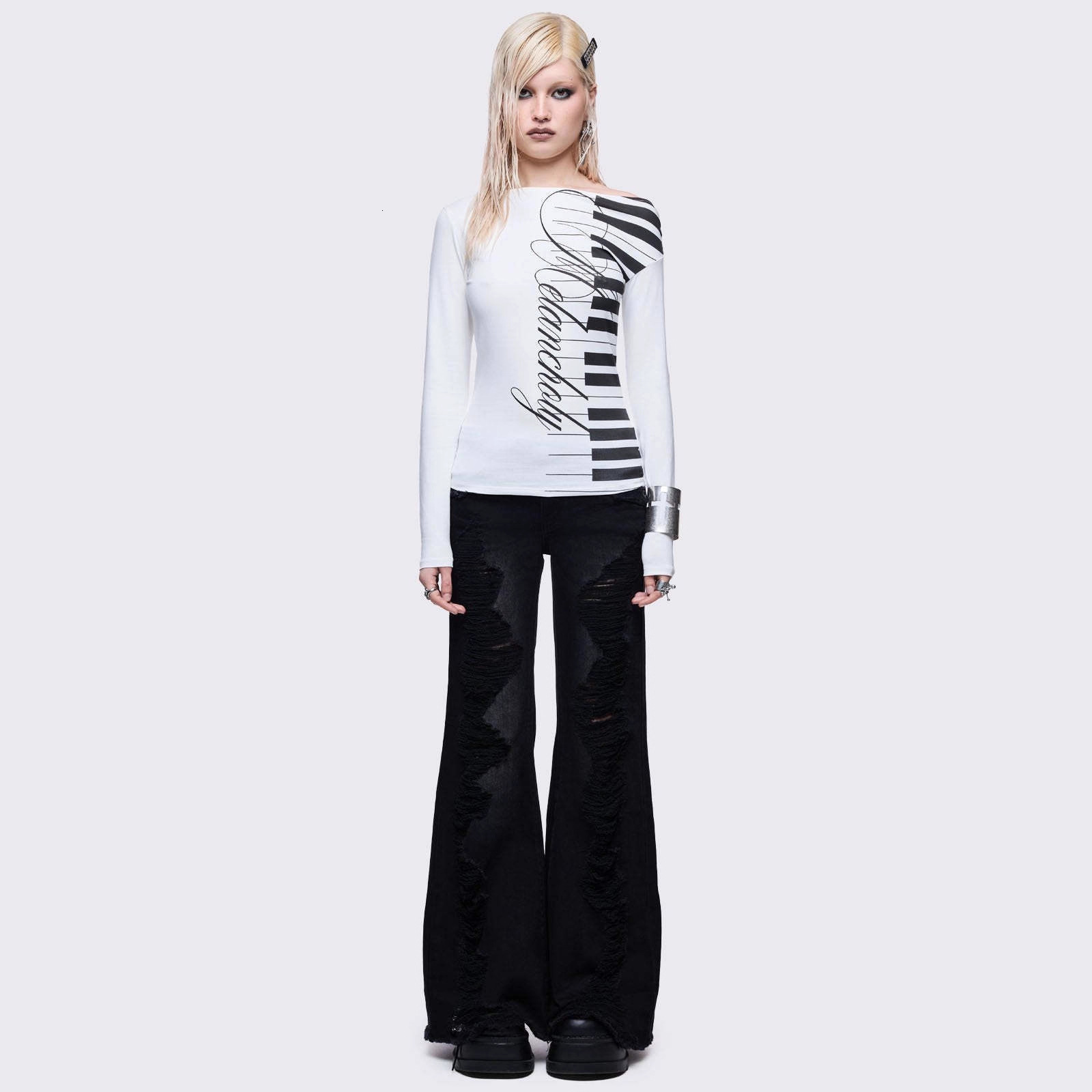 Women's long-sleeved T-shirt, 2025 new collection, suitable spring, autumn, and winter, designed as an outer layer or base layer, a slim-fit to
