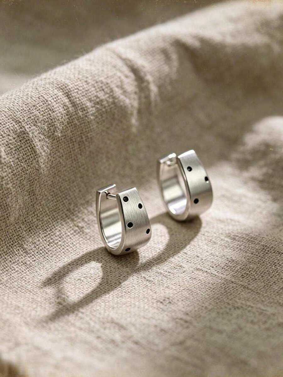 Pair 1 UShaped Metal Brushed Polka Dot Ear Cuff Earrings European And American Sweet Elegant Vintage Stud Earrings For Women A S2609179HVU