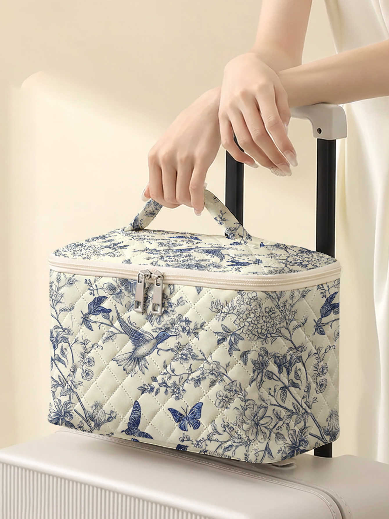 Portable travel 1pc cosmetics with floral bird patterns large capacity travel storage bag cute and stylish makeup bagT260917