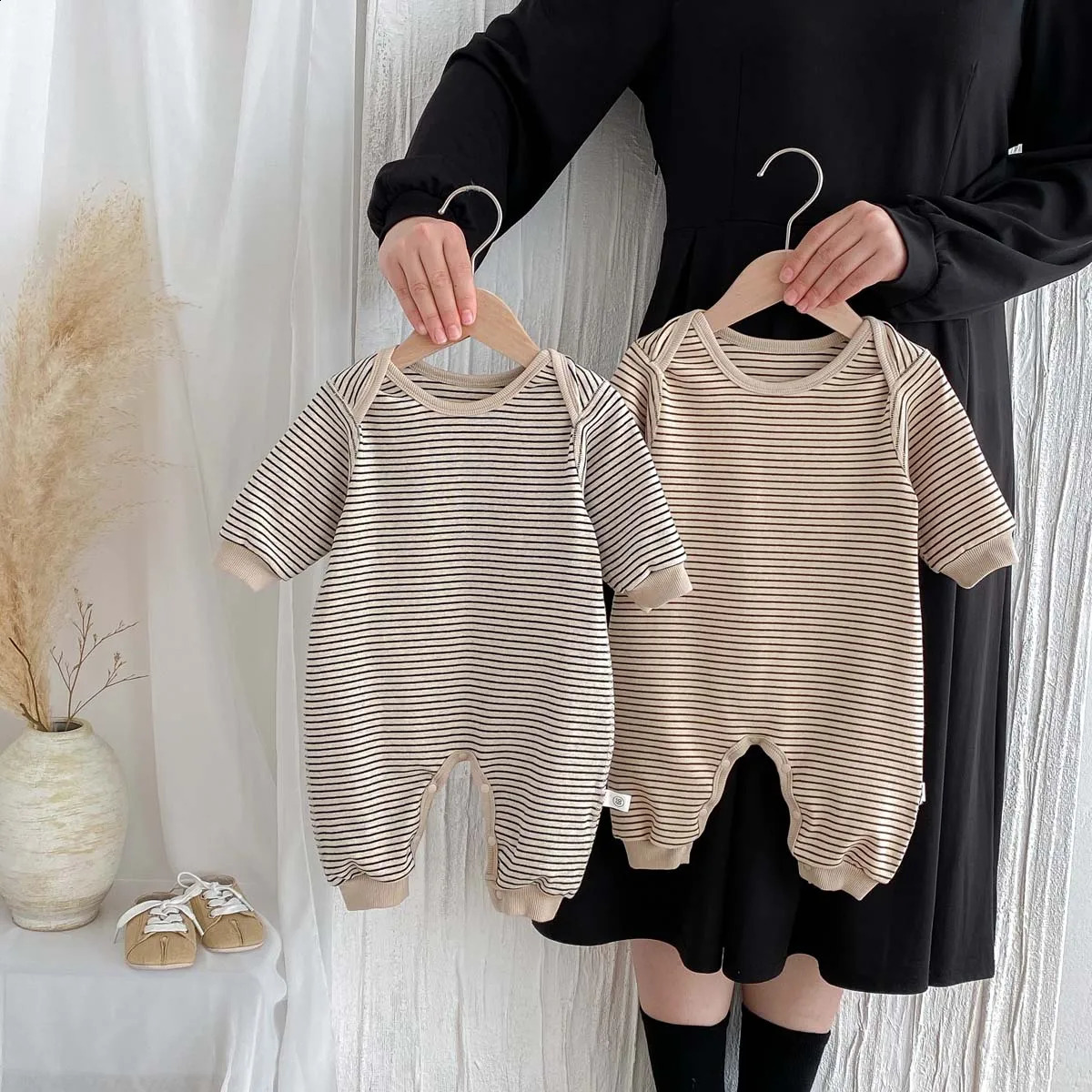 Korean Style Baby Autumn and Winter Long Sleeve Striped Boneless Envelope Collar Jumpsuit for Boys and Girls Baby Comfortable Ho 260916