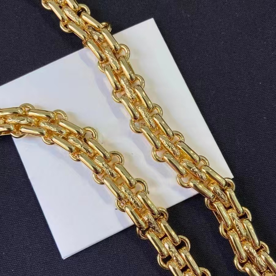 Hot Trendy Men Women Letters Necklace High Quality Gold Plated Letters Buckles Chain Necklace for Men Women for Party Wedding Nice Gift
