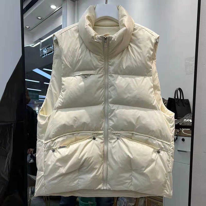 White Winter Vest Warm Women Duck Down Sleeveless Jacket Female Loose Vest Jacket Windproof Waistcoat Casual Outwear Coat 2023 H260917