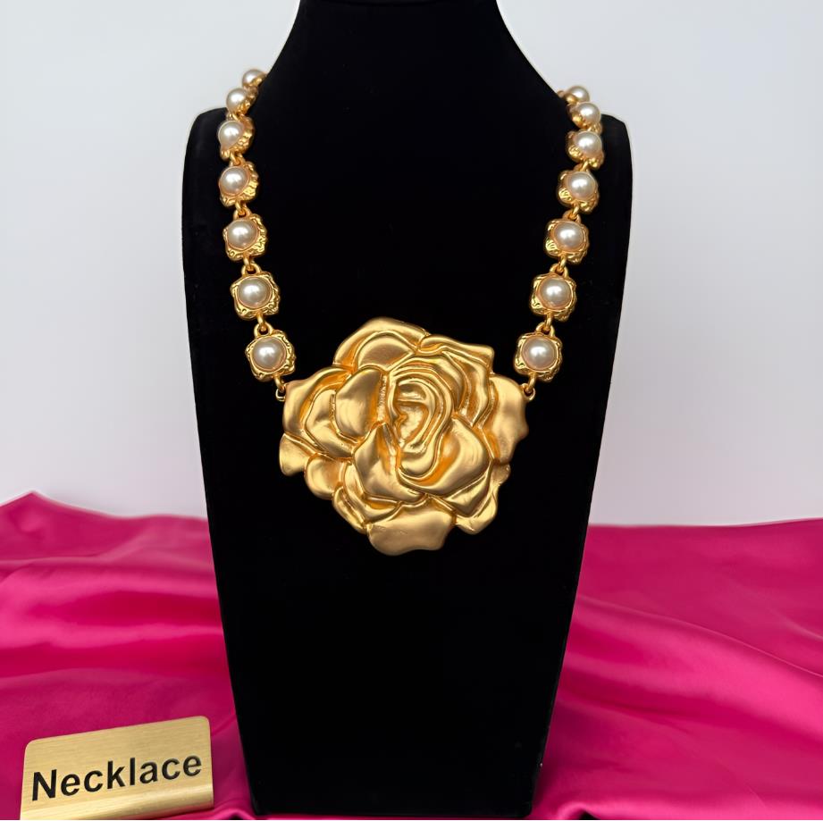 New Designed Exaggerated rose flower pendant necklace pearls chain gold brass women's Choker Designer Jewelry Schiaparelli-N102-00028