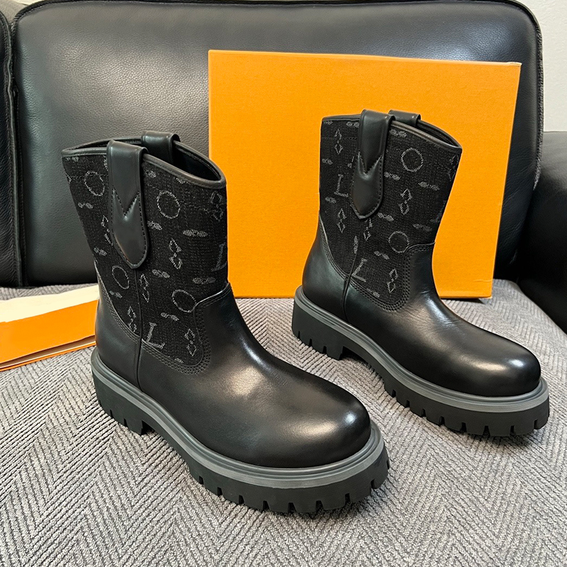 Mens Classic Calfskin High Top Boots Designer Paris Fashion Show Tthick Sole Motorcycle Boot MensOutdoor Recreation Mid Calf boots Rubber Outsole Si